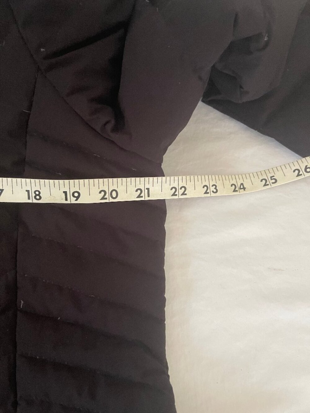 DKNY down-filled puffer coat, hooded mid-length, size L - Picture 5 of 8